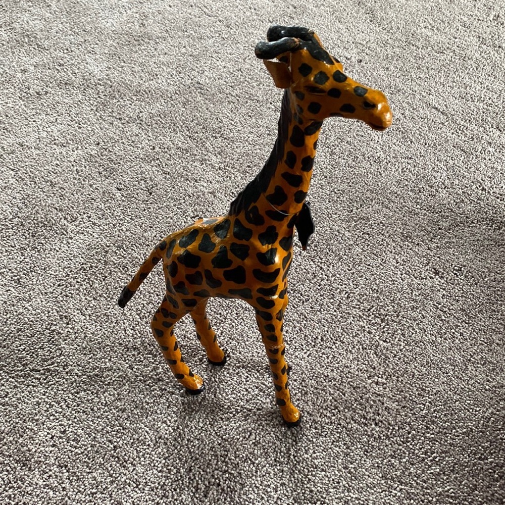 Handcrafted Genuine Leather Giraffe Figurine Safari Animal Home Decor Statue